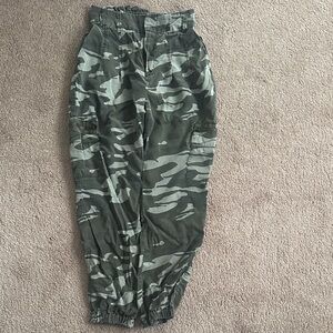 Express Women's Green Camo Cargo Joggers